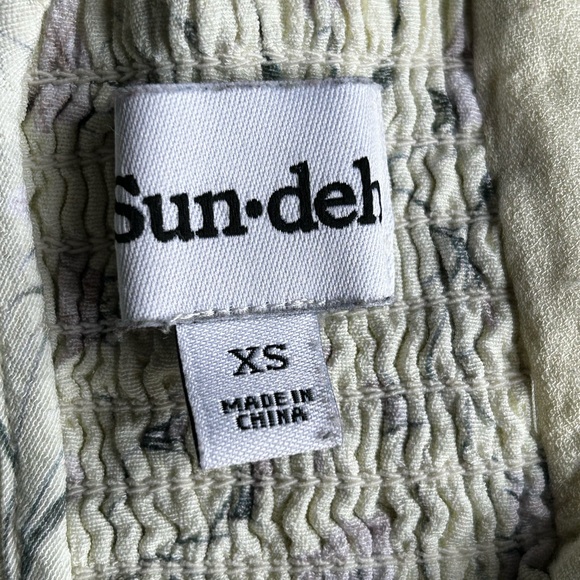 Floral Sun Deh Top - Picture 2 of 3